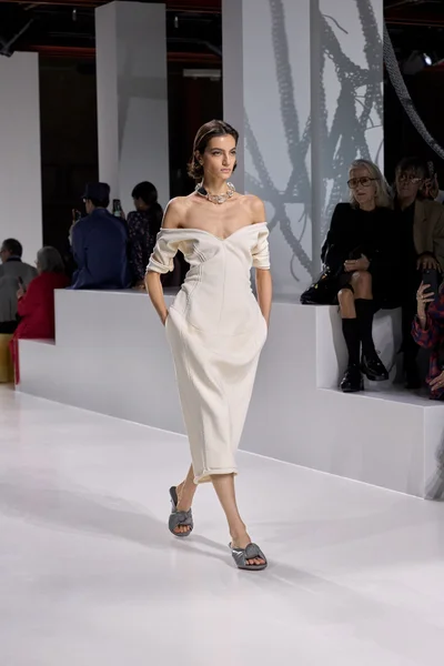 Look 5